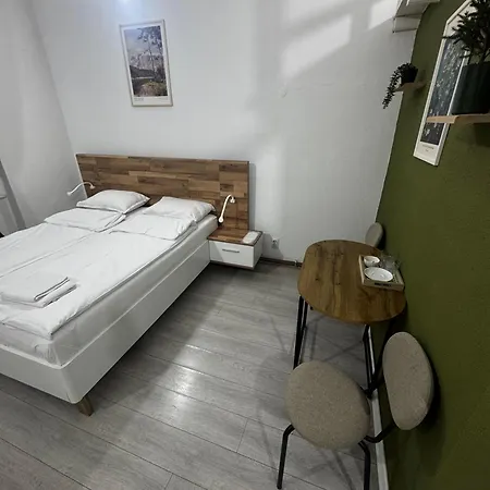 Old Town Trotters Heritage Apartment